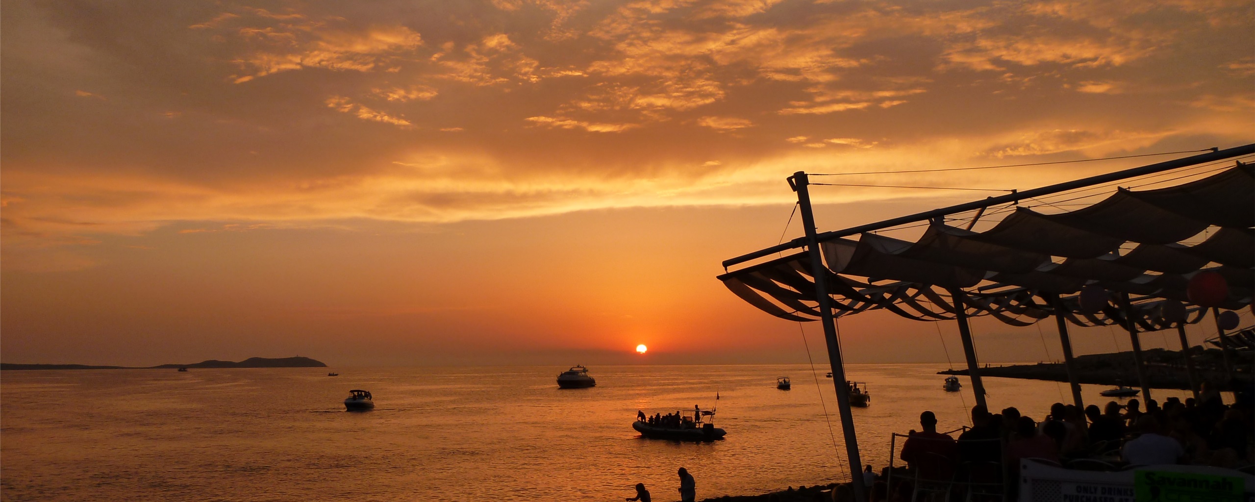 Закат с террасы Café del Mar, Ибица. 2011 год.